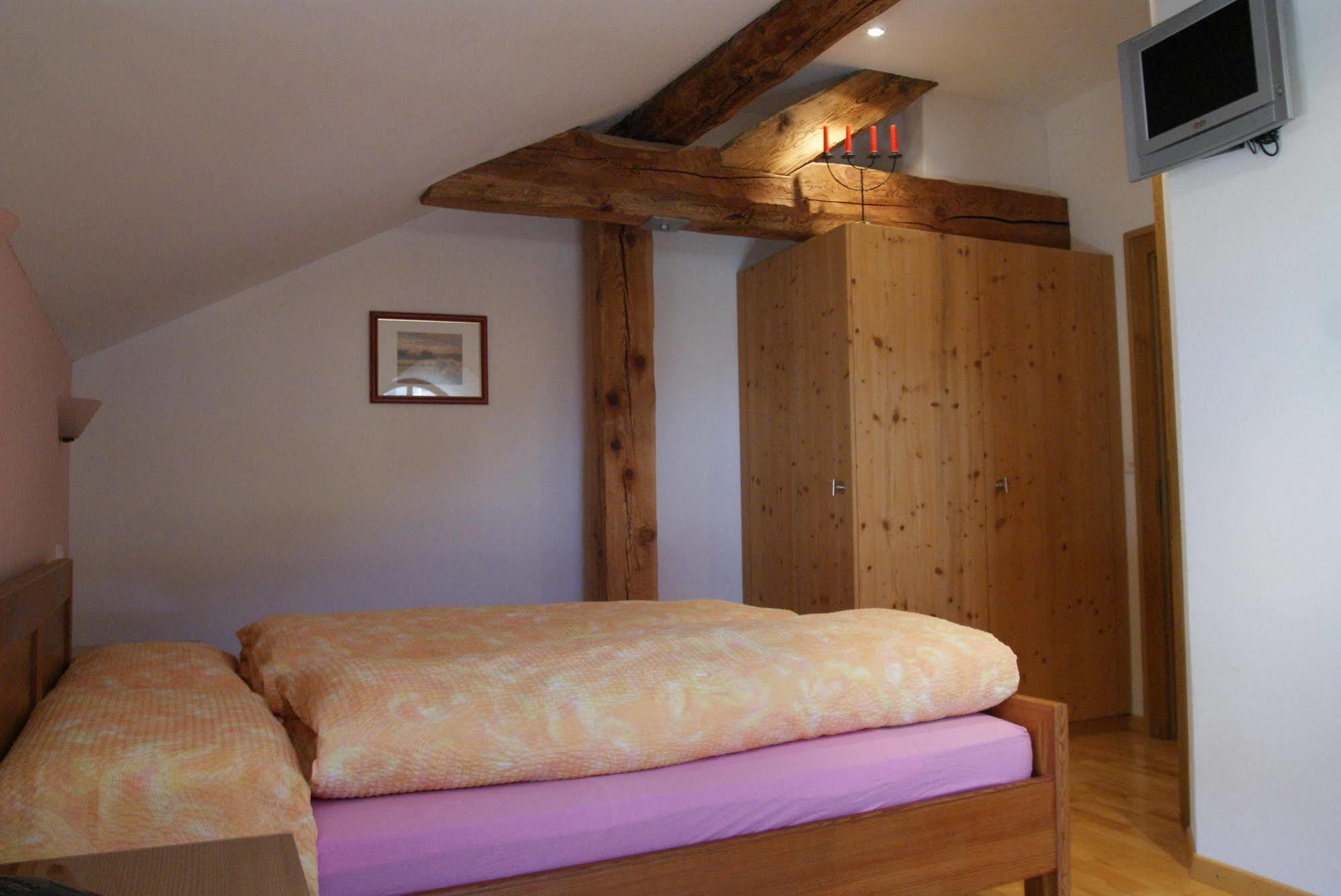 Albergo Piz Cam Vicosoprano ภายนอก รูปภาพ