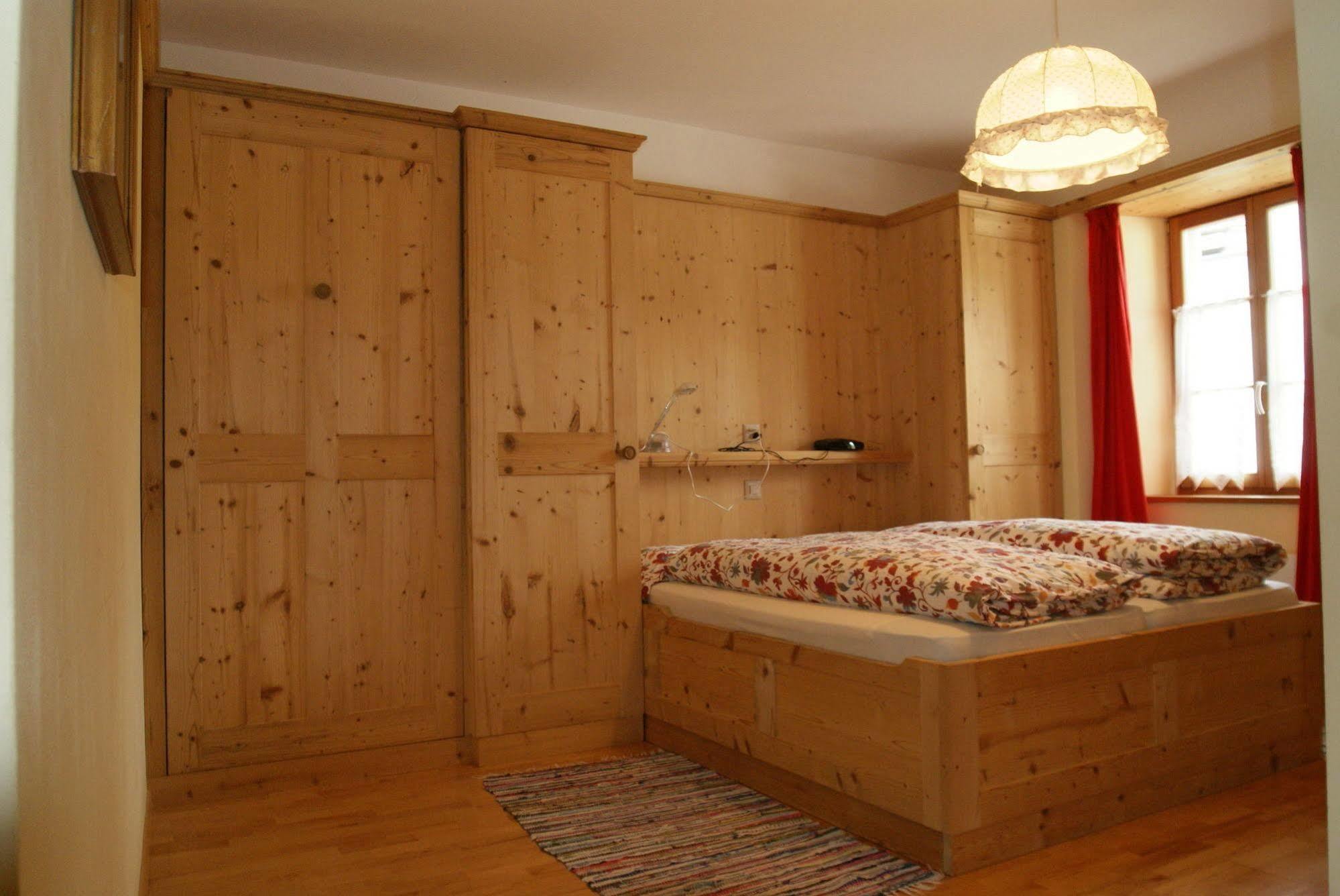 Albergo Piz Cam Vicosoprano ภายนอก รูปภาพ