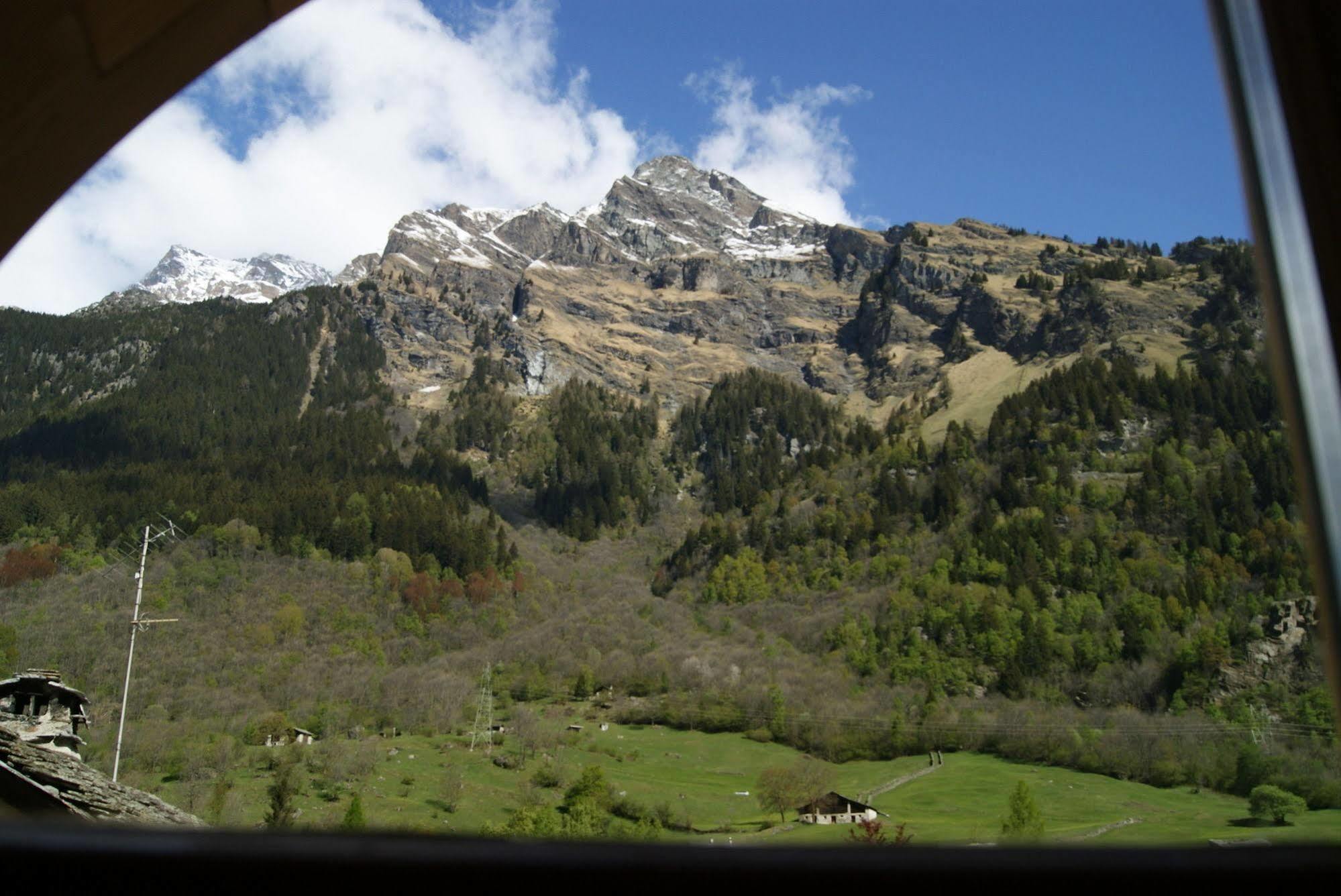 Albergo Piz Cam Vicosoprano ภายนอก รูปภาพ